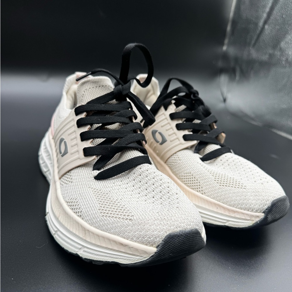 Cross Trekkers Women's Stellar Runner size 9